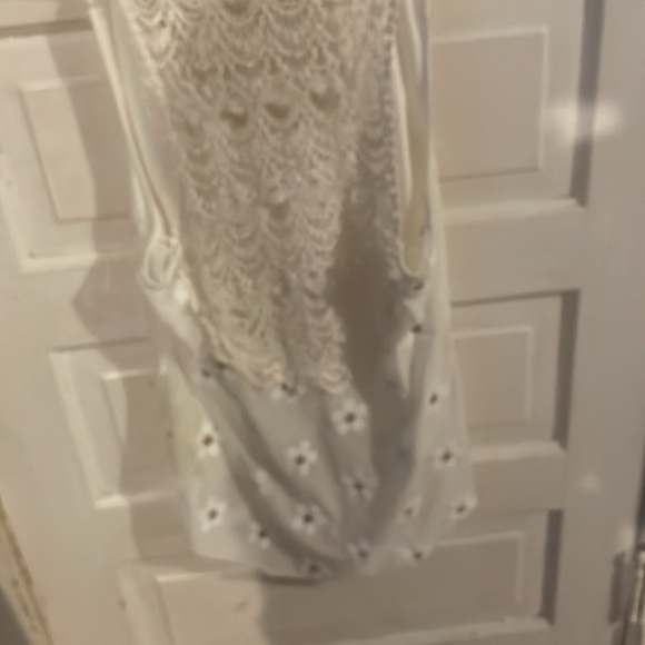 A nice summer shirt very flowy - Picture 6 of 6